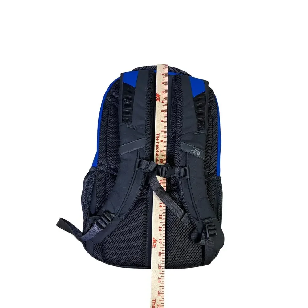 The North Face Groundwork 29L Backpack Closer to Free Ride Blanket NWT